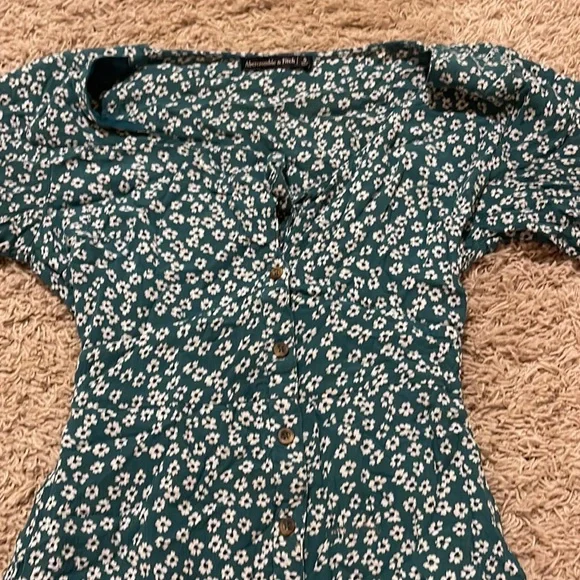 Green and white flowery dress size small - Picture 2 of 2
